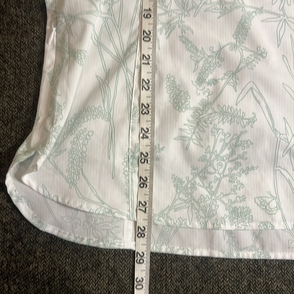 EUC Columbia antimacrobial lightweight button down - Picture 7 of 11